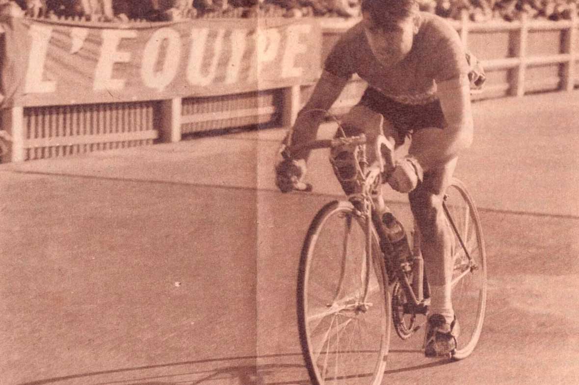 Raymond Impanis et Mercier triomphent sur Paris-Roubaix 1954