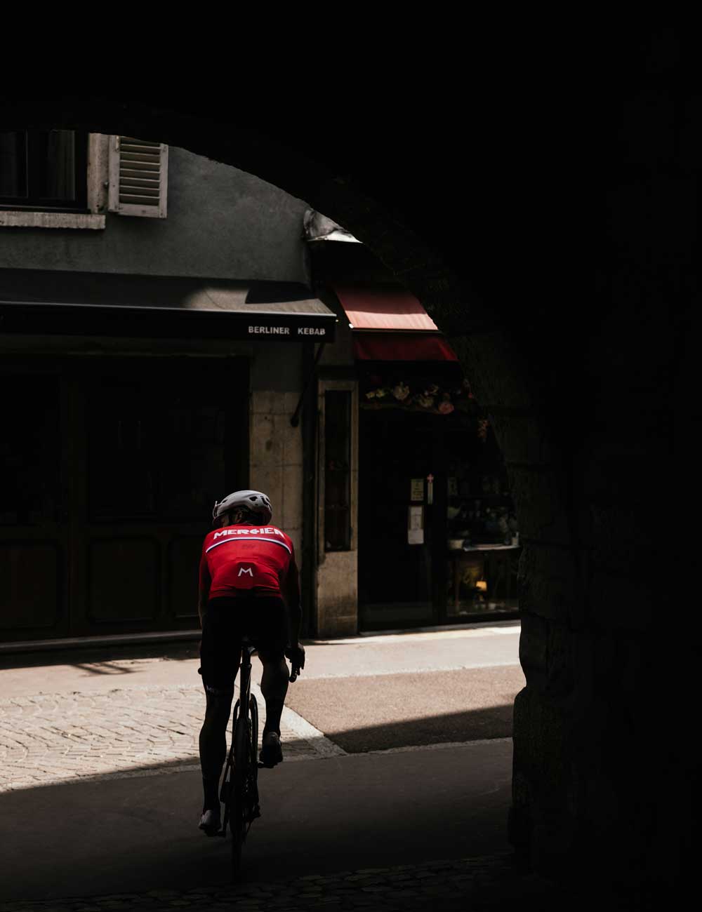 Maillot Annecy porté, en mouvement