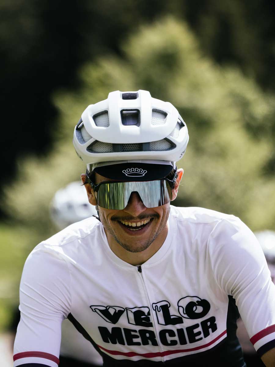 Détail du maillot Édition Vélo porté