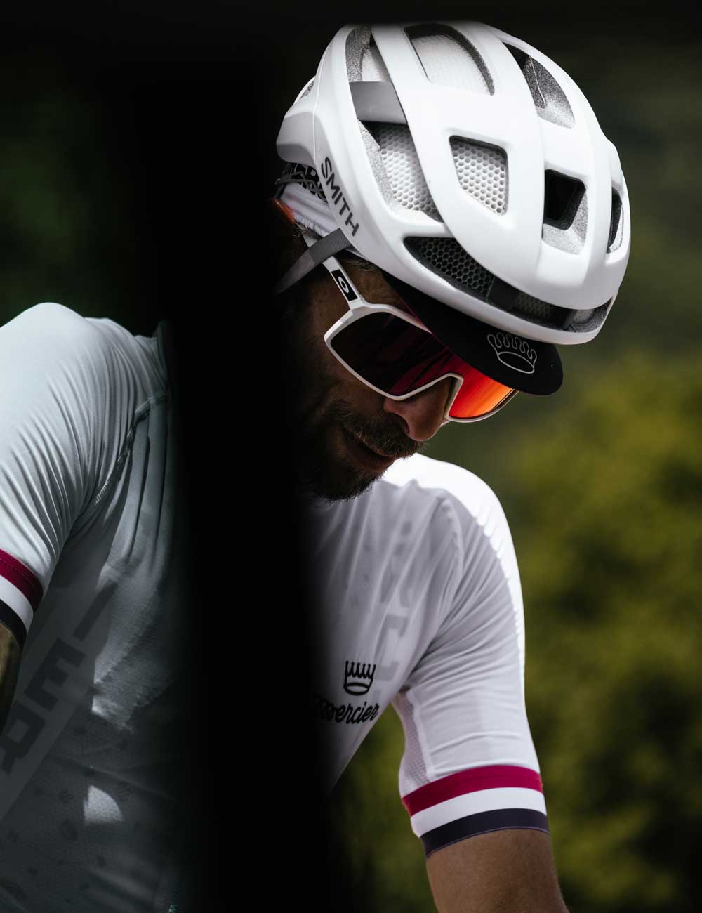 Cyclist in a Provence jersey climbing uphill